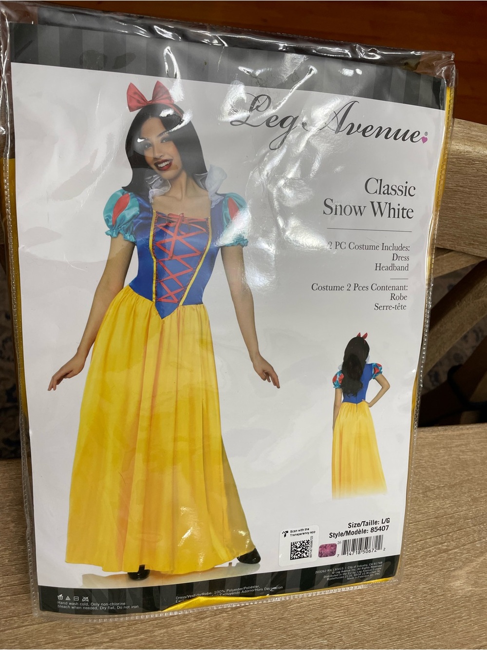 Snow White Adult Costume - Picture 2 of 3